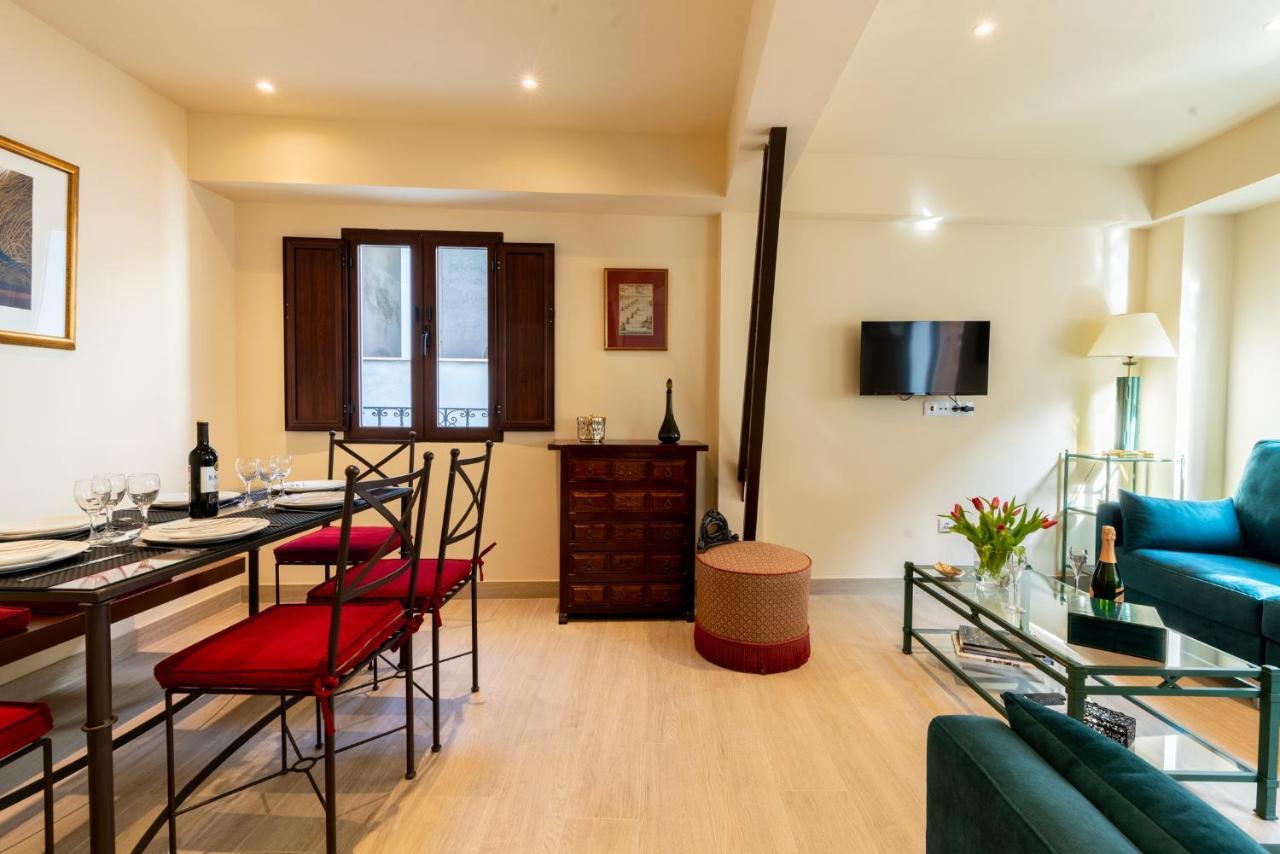 Villa Holi-Rent Pimienta à Séville Extérieur photo